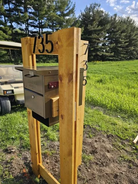 Salsbury Industries Locking Post Mounted Mailbox