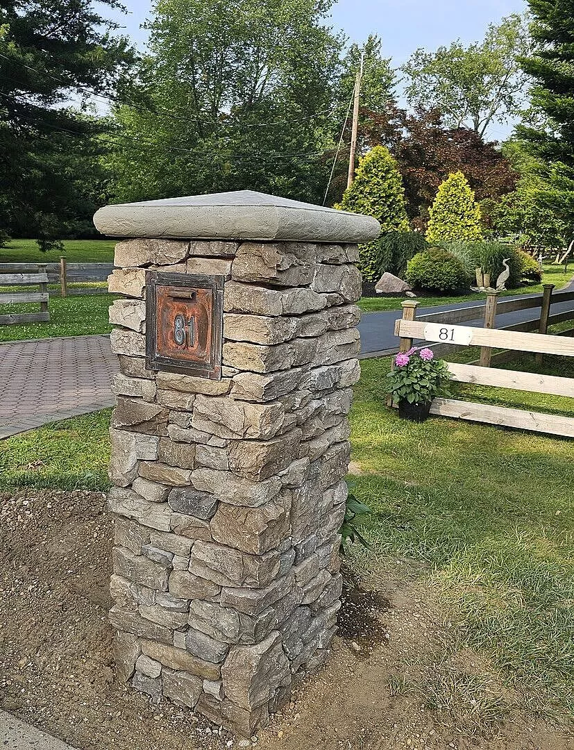 Streetscape Standard Mailbox Post