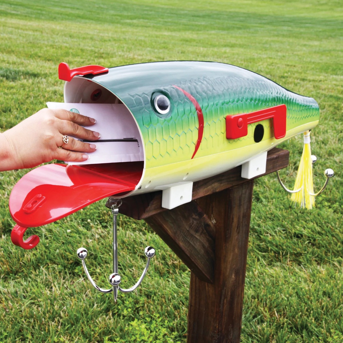 Architectural Whitman Locking Wall Mount Mailbox