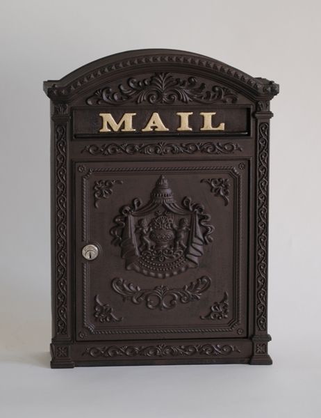 E6 Victorian Locking Wall Mount Mailbox