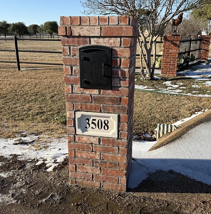 レア ☆ μTemps with Magpie Modular panel 中古 Manchester Non-Locking Column Mount Mailbox - Plain Door