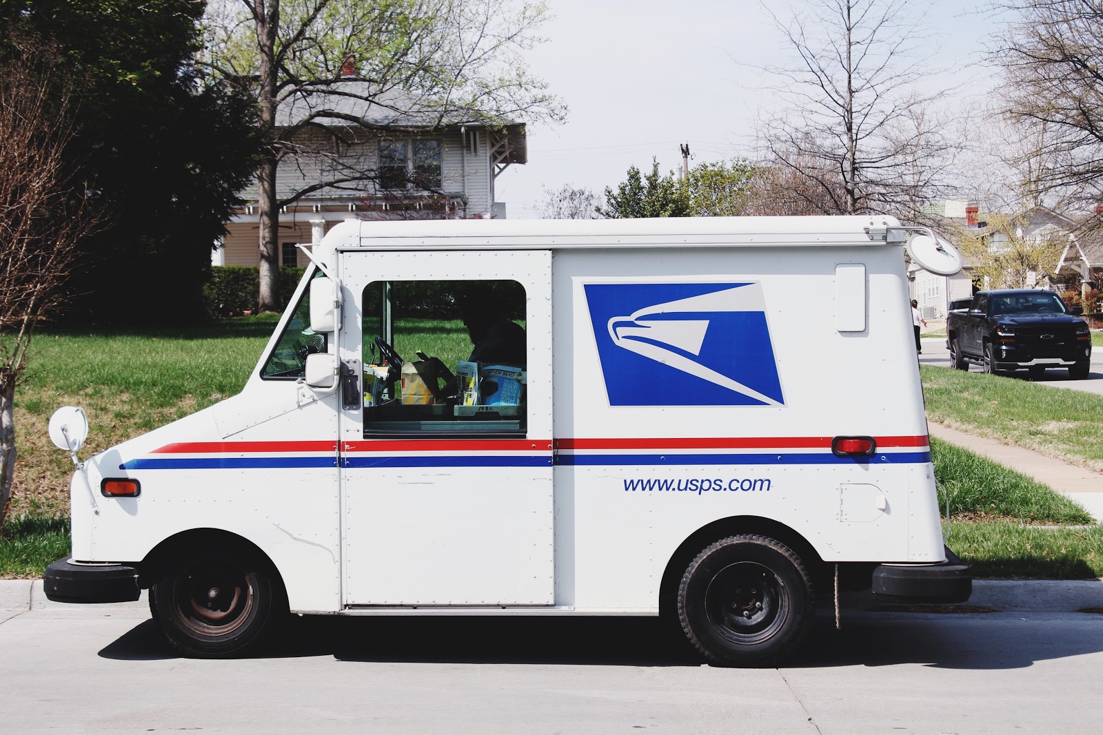 Voting by Mail Pros and Cons - Should You Vote by Mail in 2020?
